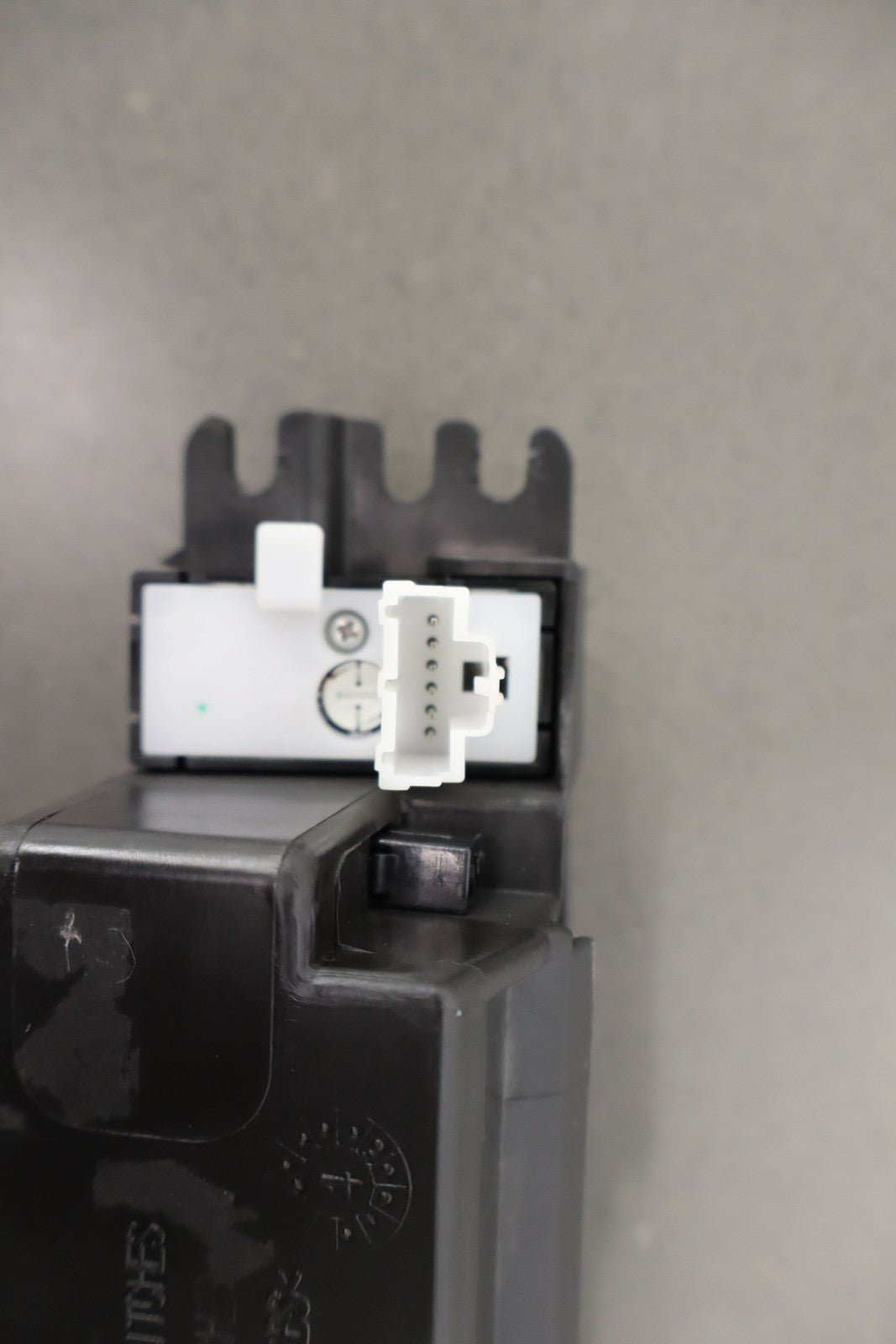 2005 - 2013 C6 Corvette Dash Mounted Ashtray Lighter Seat Button