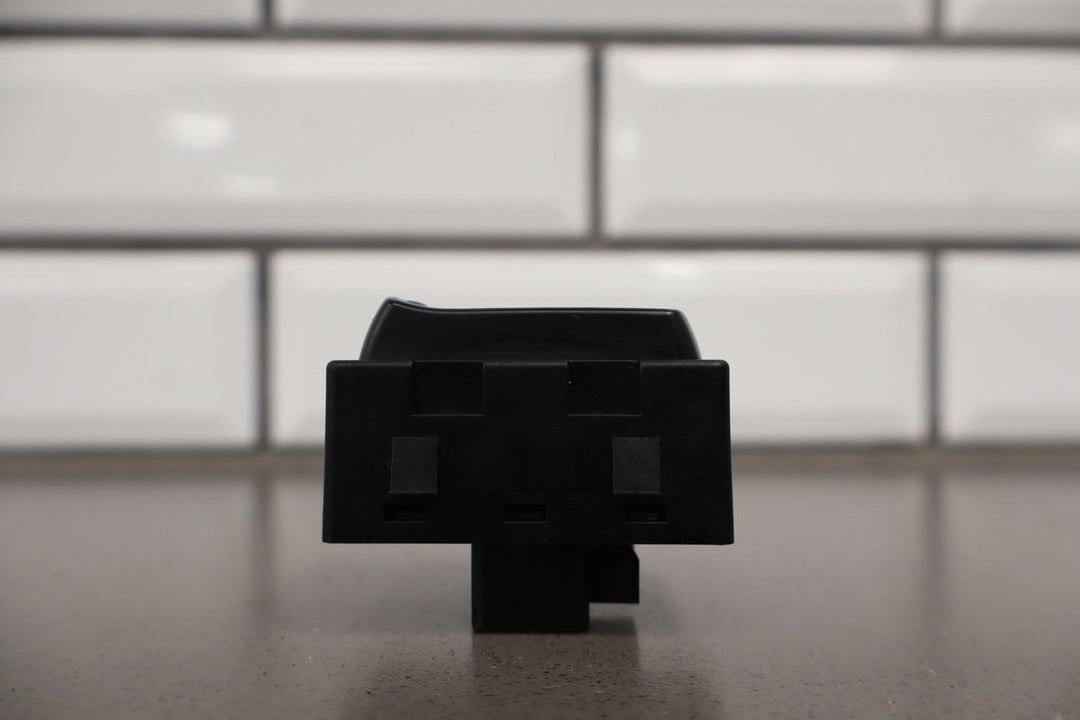 2005 - 2013 C6 Corvette Dash Mounted Ignition Switch Button W/Key