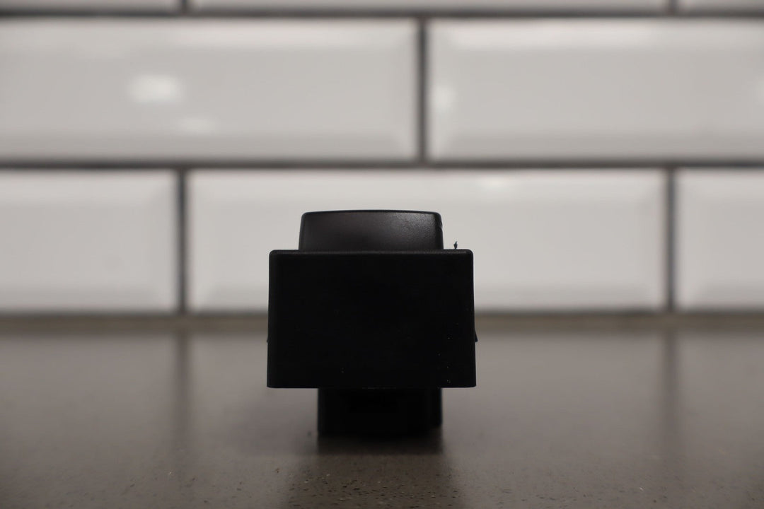 2005 - 2013 C6 Corvette Dash Mounted Ignition Switch Button W/Key