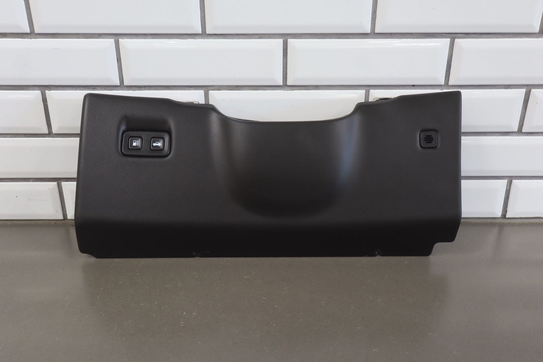 2005 - 2013 C6 Corvette Left Driver Knee Pad Bolster W/Buttons
