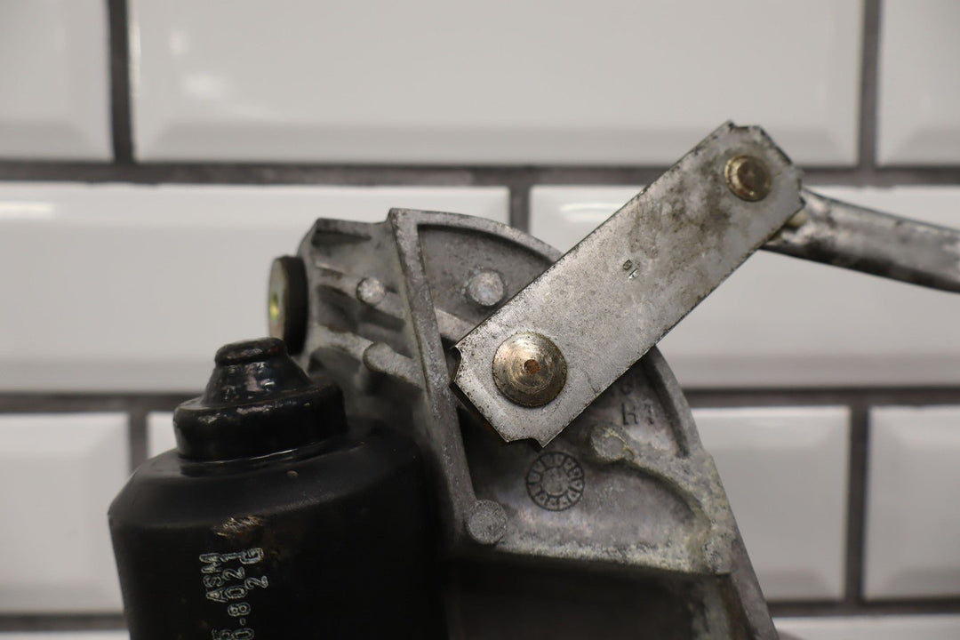 2005 - 2013 C6 Corvette Windshield Wiper Transmission W/ Motor