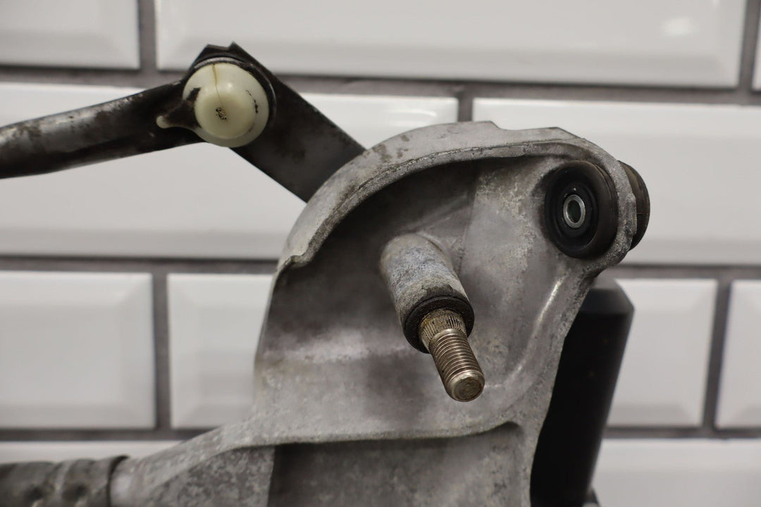 2005 - 2013 C6 Corvette Windshield Wiper Transmission W/ Motor