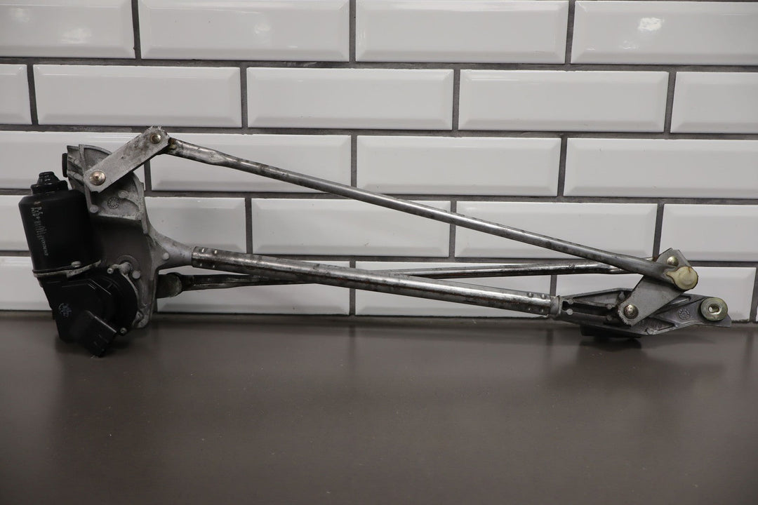 2005 - 2013 C6 Corvette Windshield Wiper Transmission W/ Motor