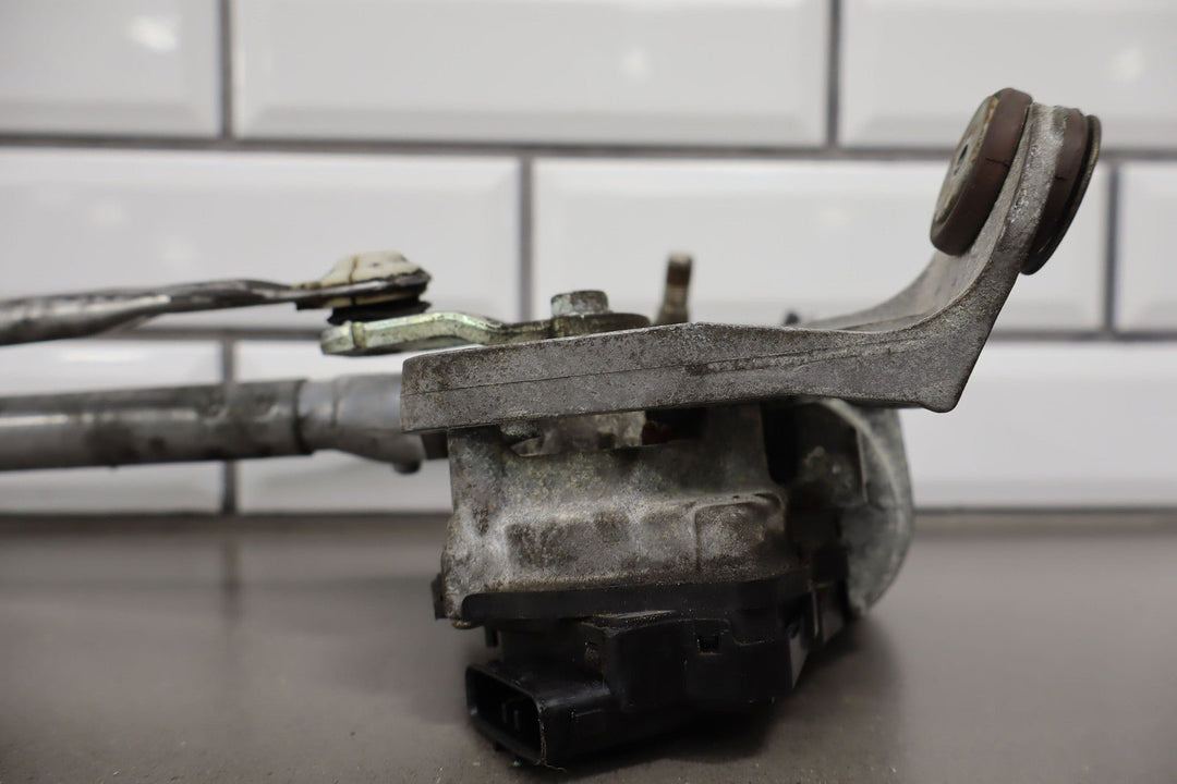 2005 - 2013 C6 Corvette Windshield Wiper Transmission W/ Motor