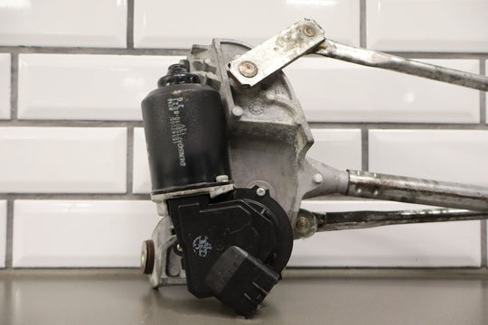 2005 - 2013 C6 Corvette Windshield Wiper Transmission W/ Motor