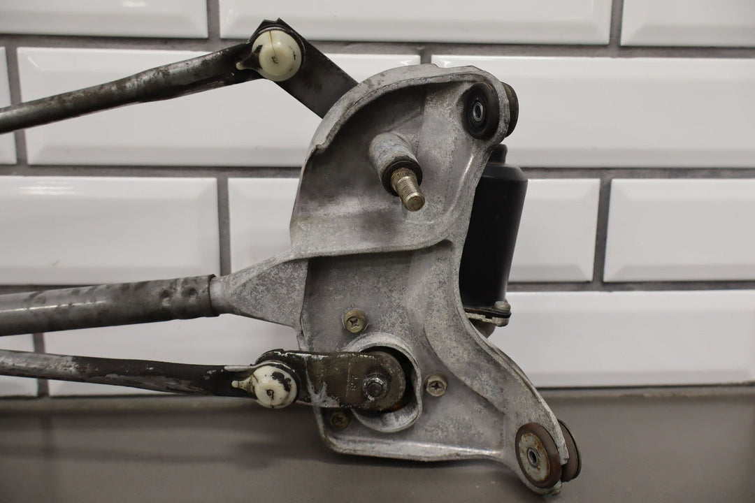 2005 - 2013 C6 Corvette Windshield Wiper Transmission W/ Motor