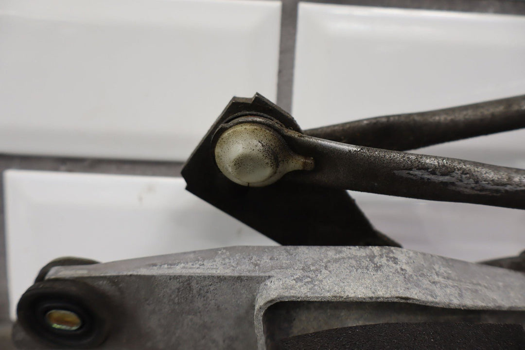 2005 - 2013 C6 Corvette Windshield Wiper Transmission W/ Motor