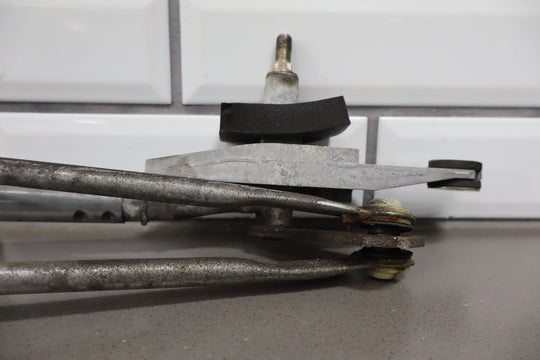 2005 - 2013 C6 Corvette Windshield Wiper Transmission W/ Motor