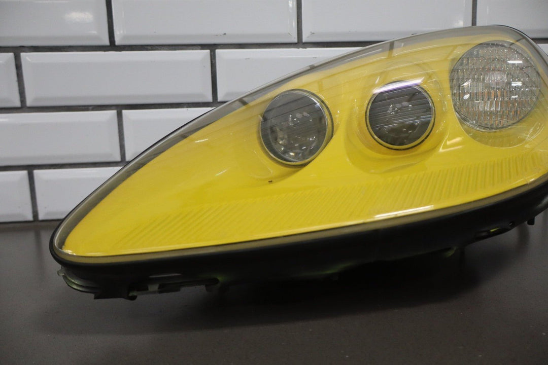 2005 - 2013 Chevrolet Corvette Base Headlamp Pair 20789681