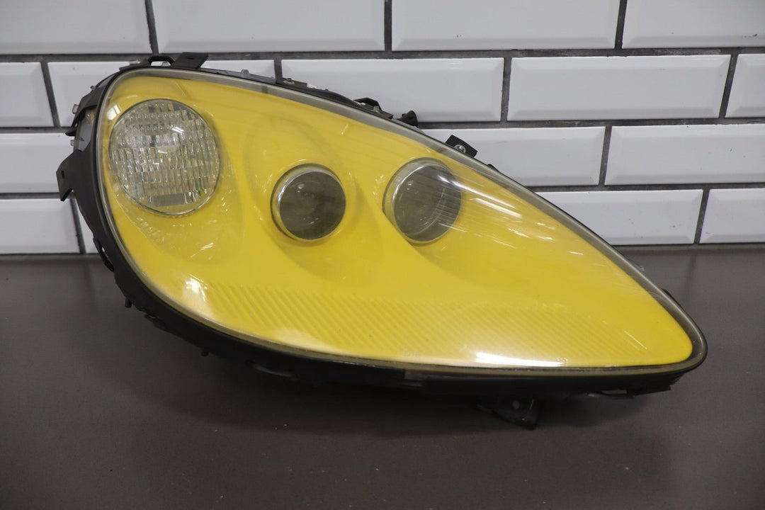 2005 - 2013 Chevrolet Corvette Base Headlamp Pair 20789681