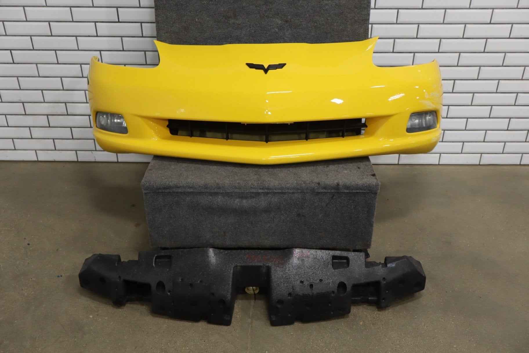 2005-2013 Chevrolet Corvette C6 Base Front Bumper Millennium Yellow 79-Damage