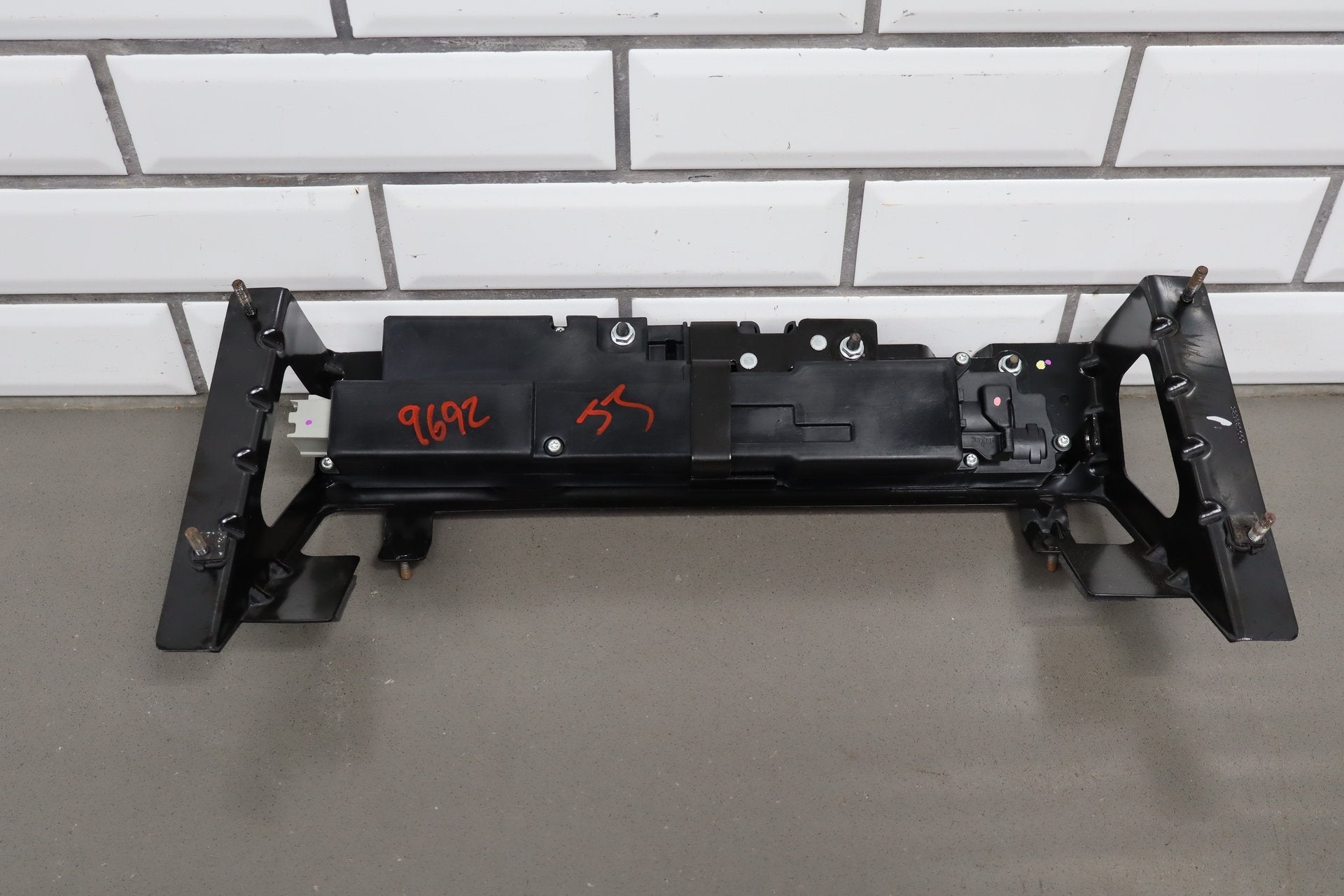2005-2013 Chevrolet Corvette C6 Coupe- Trunk/ Deck Lid Latch Actuator