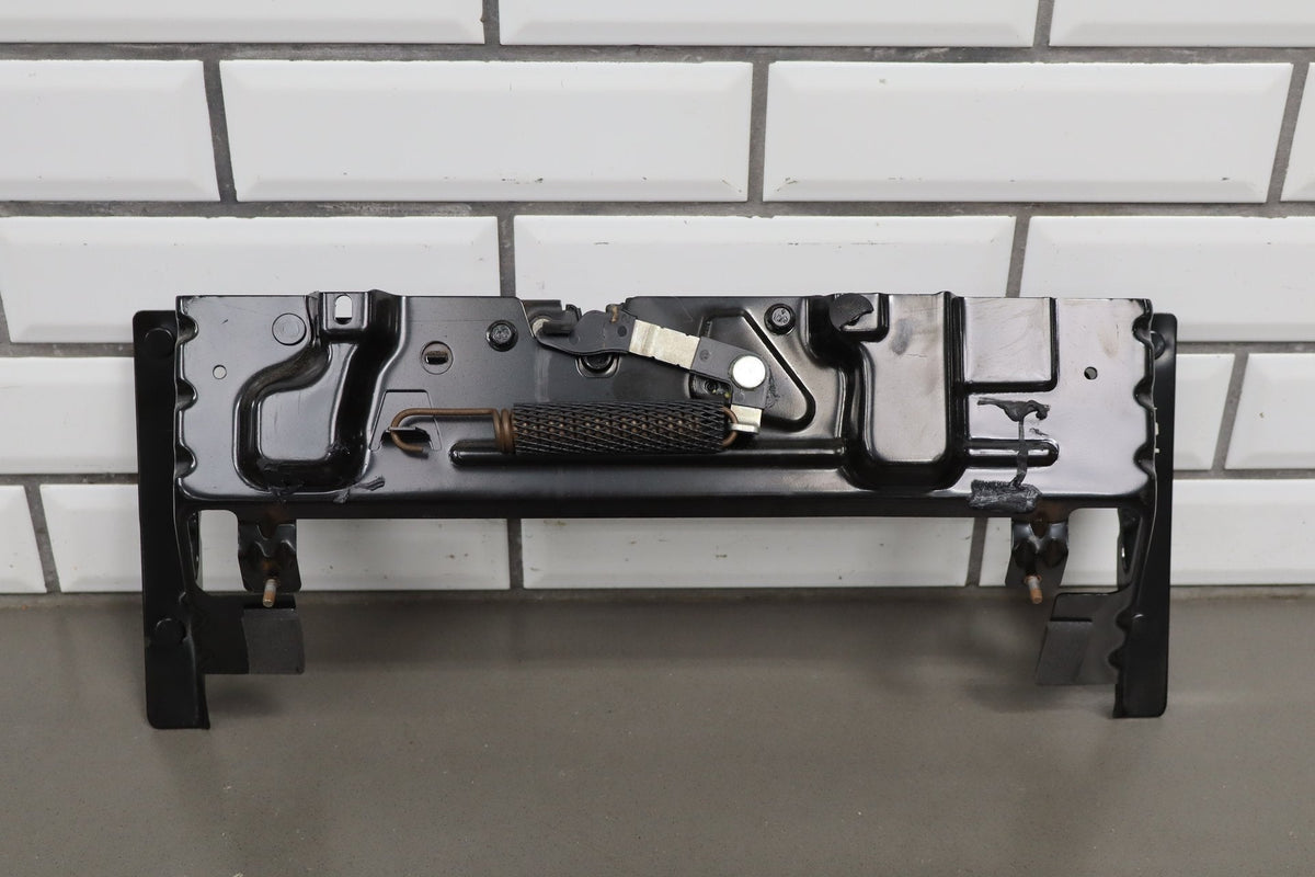 2005-2013 Chevrolet Corvette C6 Coupe- Trunk/ Deck Lid Latch Actuator