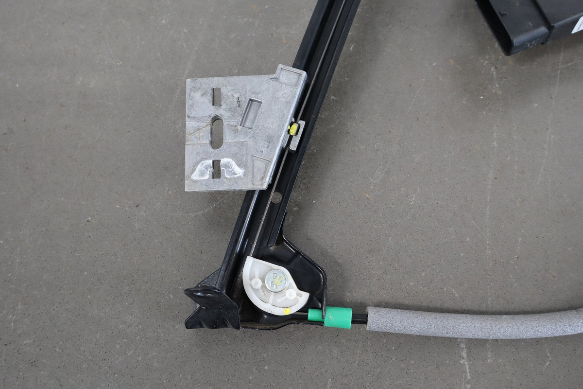 2005-2013 Chevrolet Corvette C6 Driver Left Front Door Regulator OEM 22895755