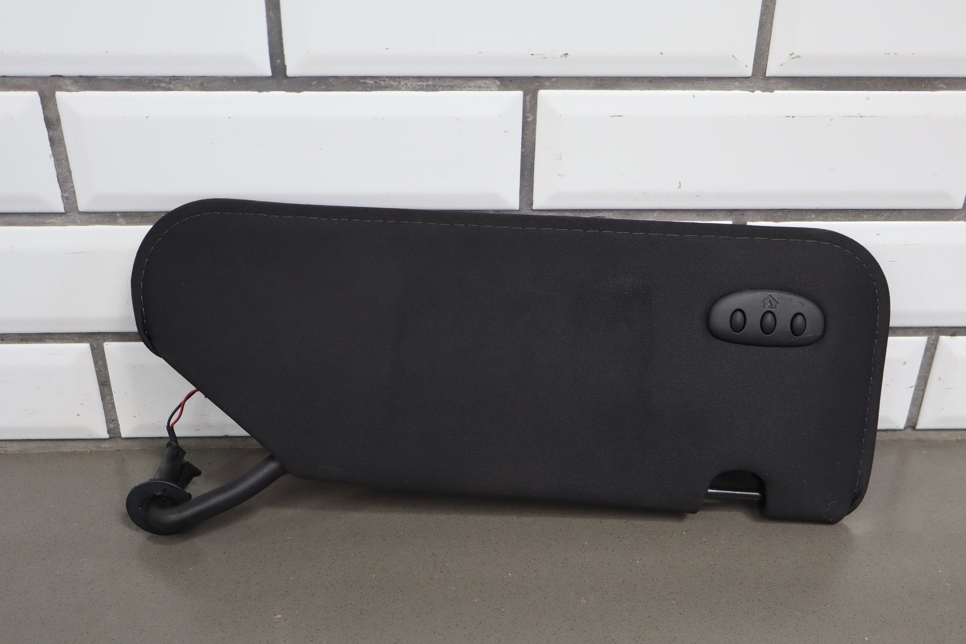 2005-2013 Chevrolet Corvette C6 Driver Left Sun Visor W/ Garage Door Opener