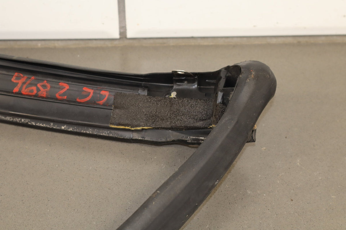 2005-2013 Chevrolet Corvette C6 Front Windshield Frame Seal Gasket