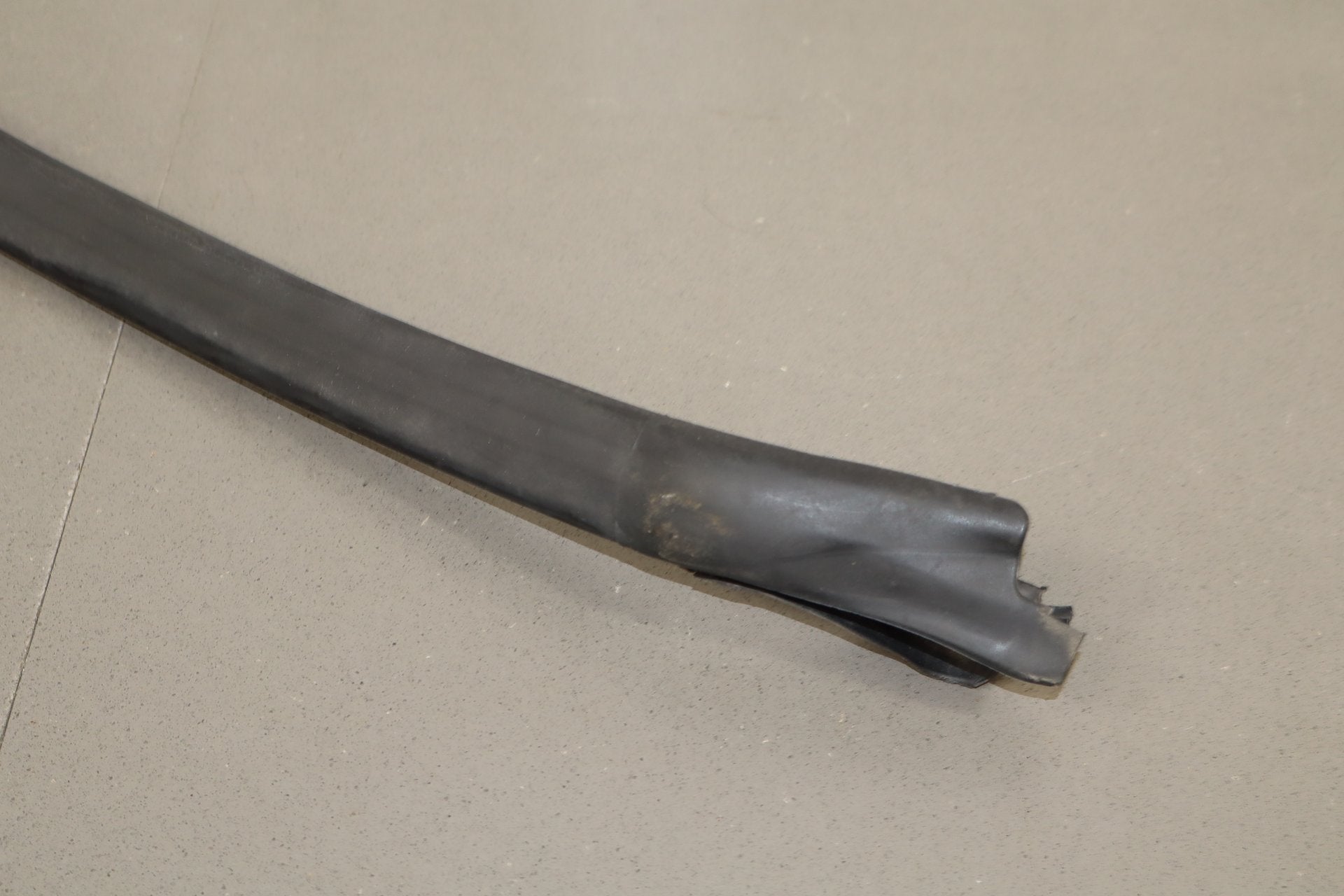 2005-2013 Chevrolet Corvette C6 Front Windshield Frame Seal Gasket