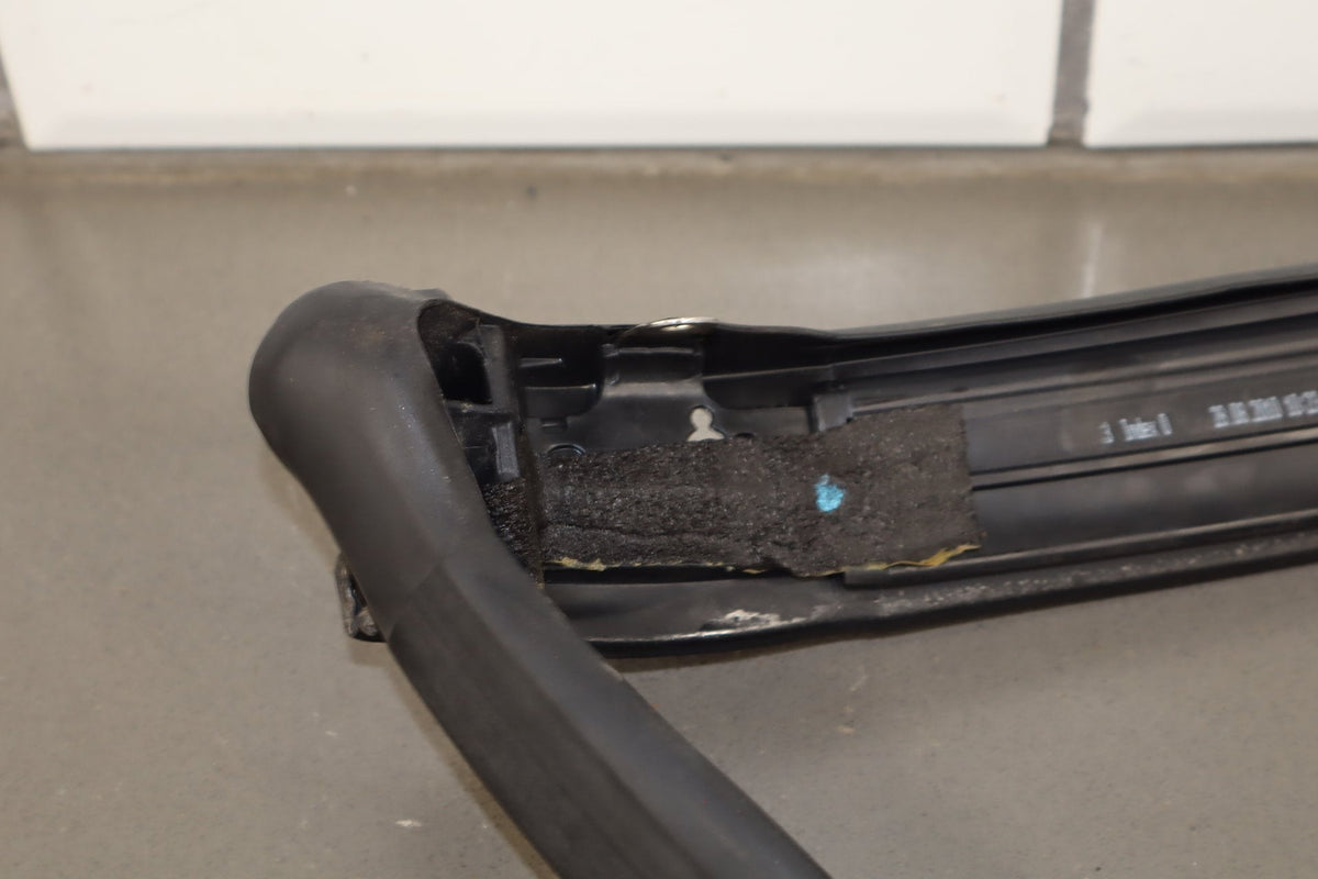 2005-2013 Chevrolet Corvette C6 Front Windshield Frame Seal Gasket