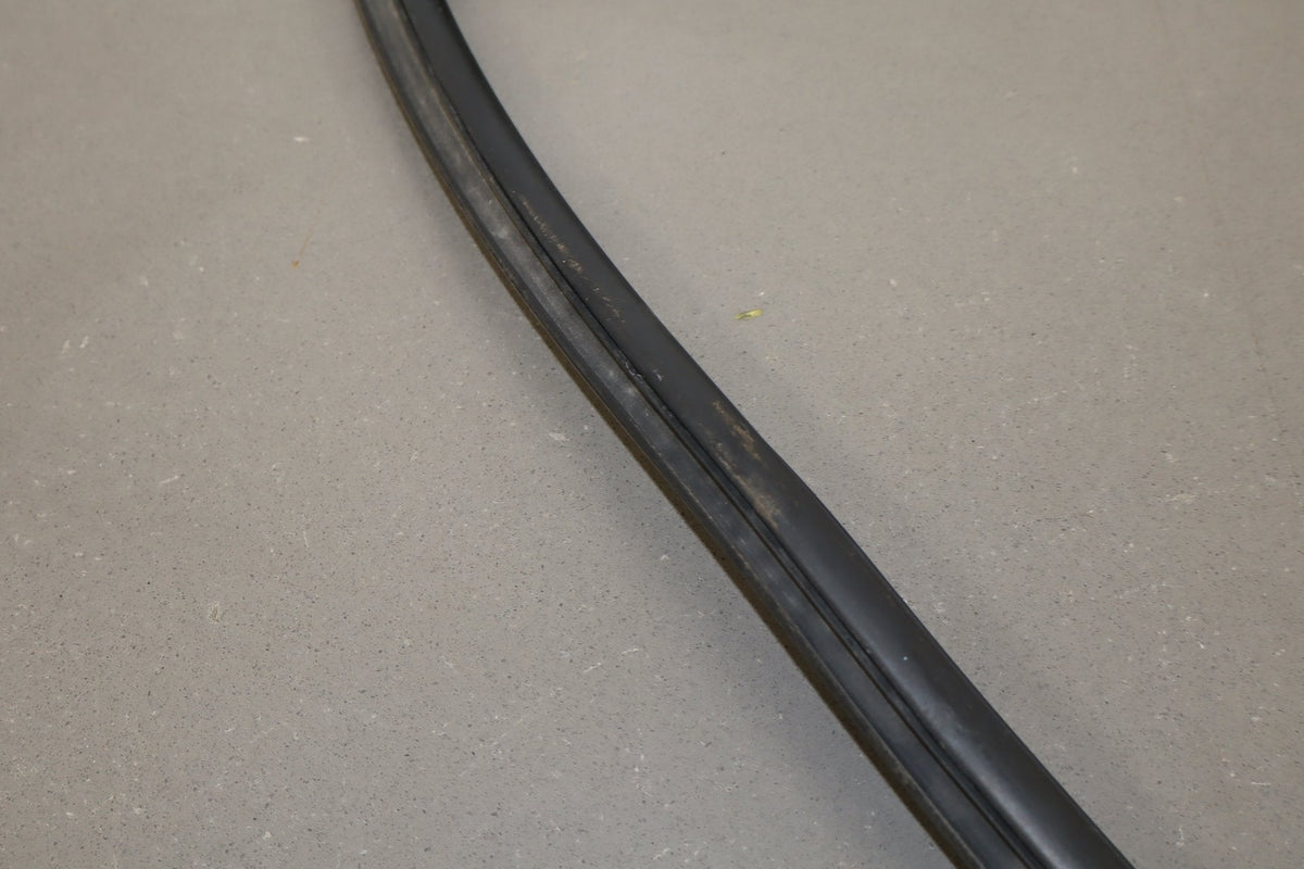 2005-2013 Chevrolet Corvette C6 Front Windshield Frame Seal Gasket