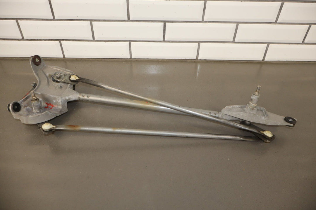 2005 - 2013 Chevrolet Corvette C6 - Front Wiper Transmission & Motor