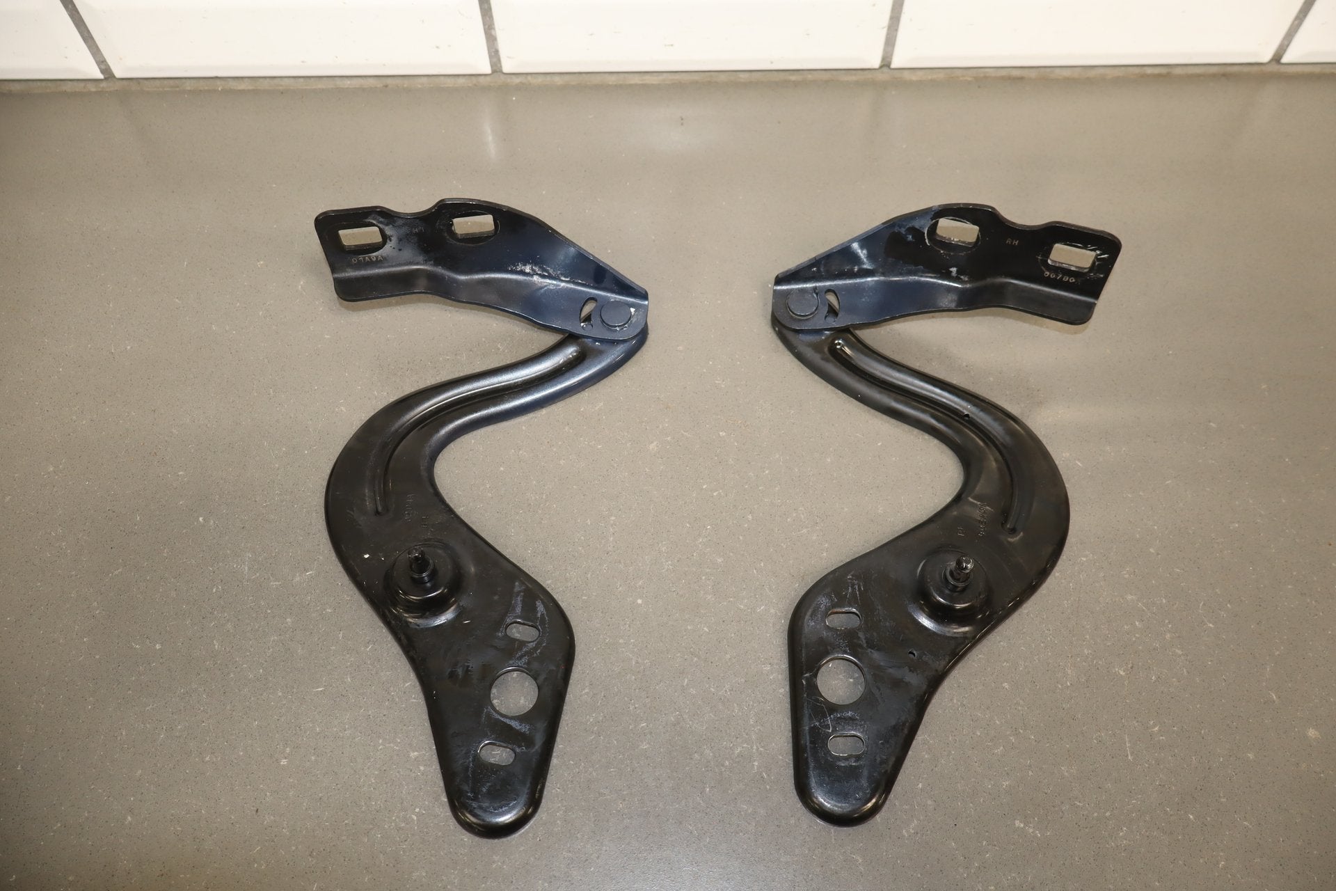 2005-2013 Chevrolet Corvette C6- Hood Hinges Pair