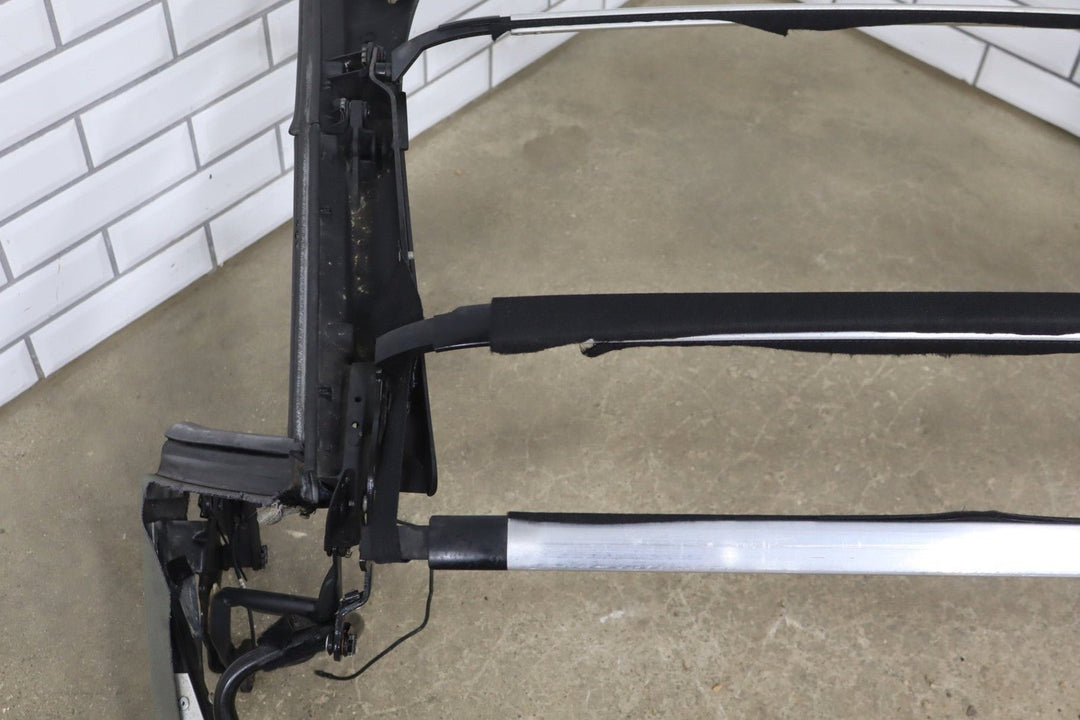 2005 - 2013 Chevrolet Corvette C6 Manual Convertible Roof Frame 89023769
