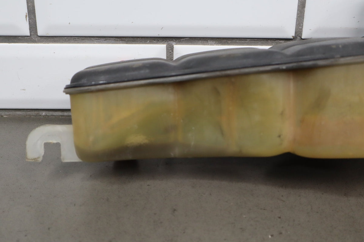 2005-2013 Chevrolet Corvette C6 - Radiator Coolant Overflow Bottle 10304487