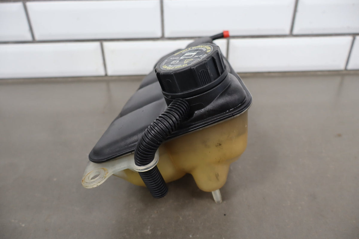 2005-2013 Chevrolet Corvette C6 - Radiator Coolant Overflow Bottle 10304487