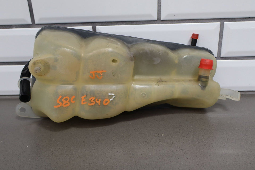 2005 - 2013 Chevrolet Corvette C6 - Radiator Coolant Overflow Bottle 10304487