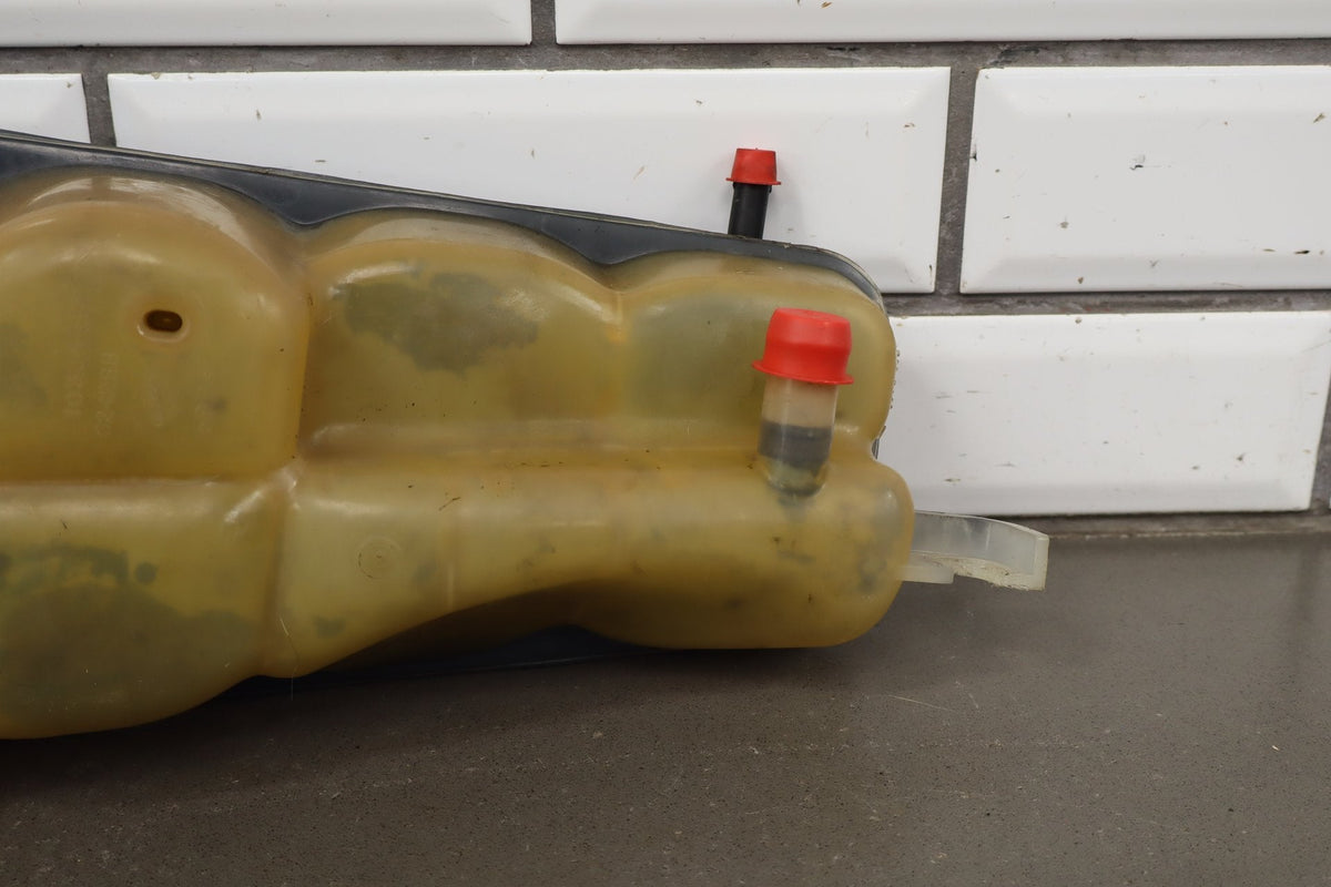 2005-2013 Chevrolet Corvette C6 - Radiator Coolant Overflow Bottle 10304487
