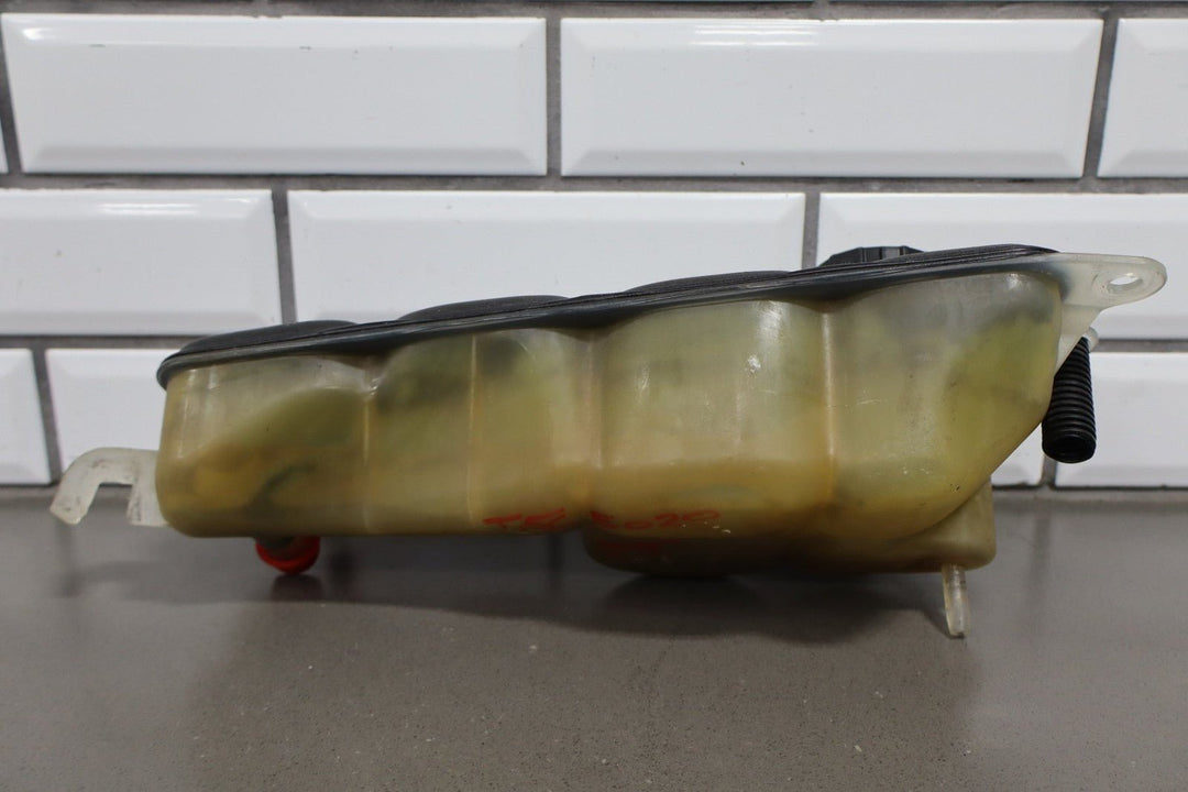 2005 - 2013 Chevrolet Corvette C6 - Radiator Coolant Overflow Bottle 10304487