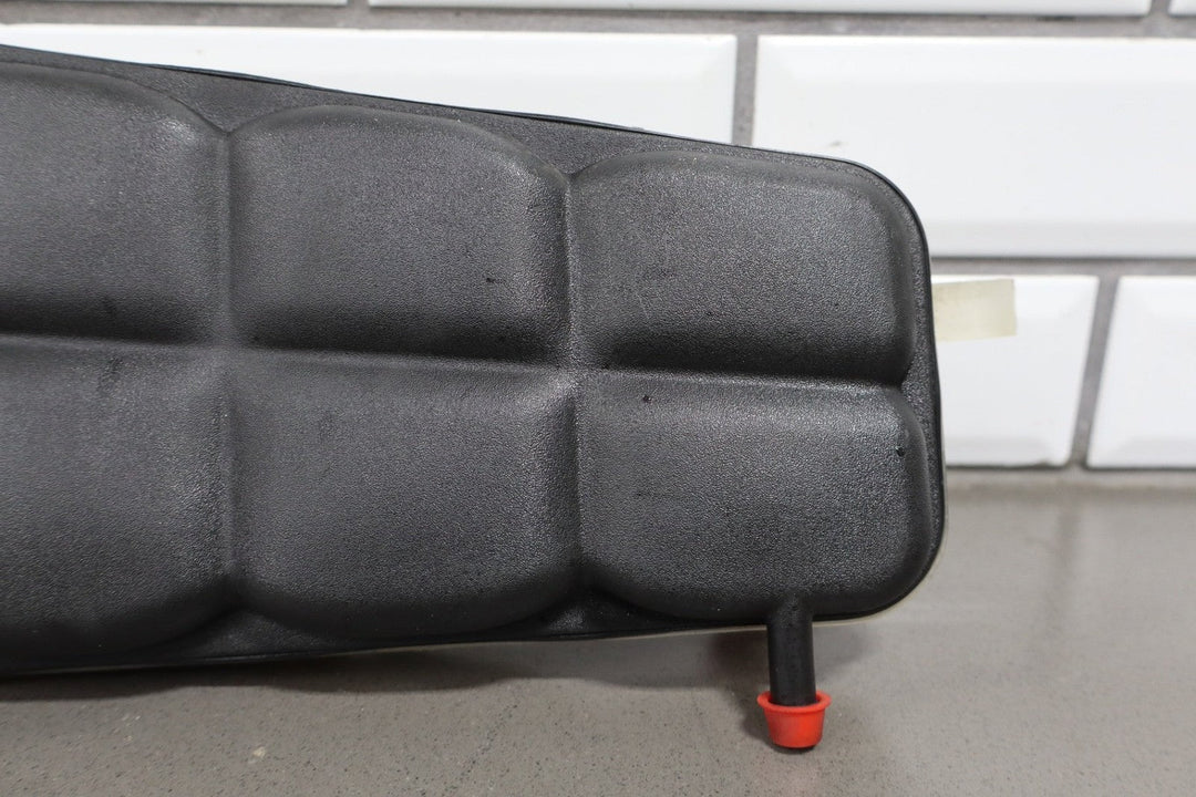2005 - 2013 Chevrolet Corvette C6 - Radiator Coolant Overflow Bottle 10304487