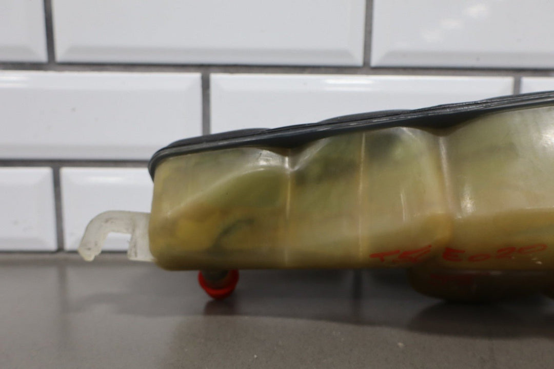 2005 - 2013 Chevrolet Corvette C6 - Radiator Coolant Overflow Bottle 10304487