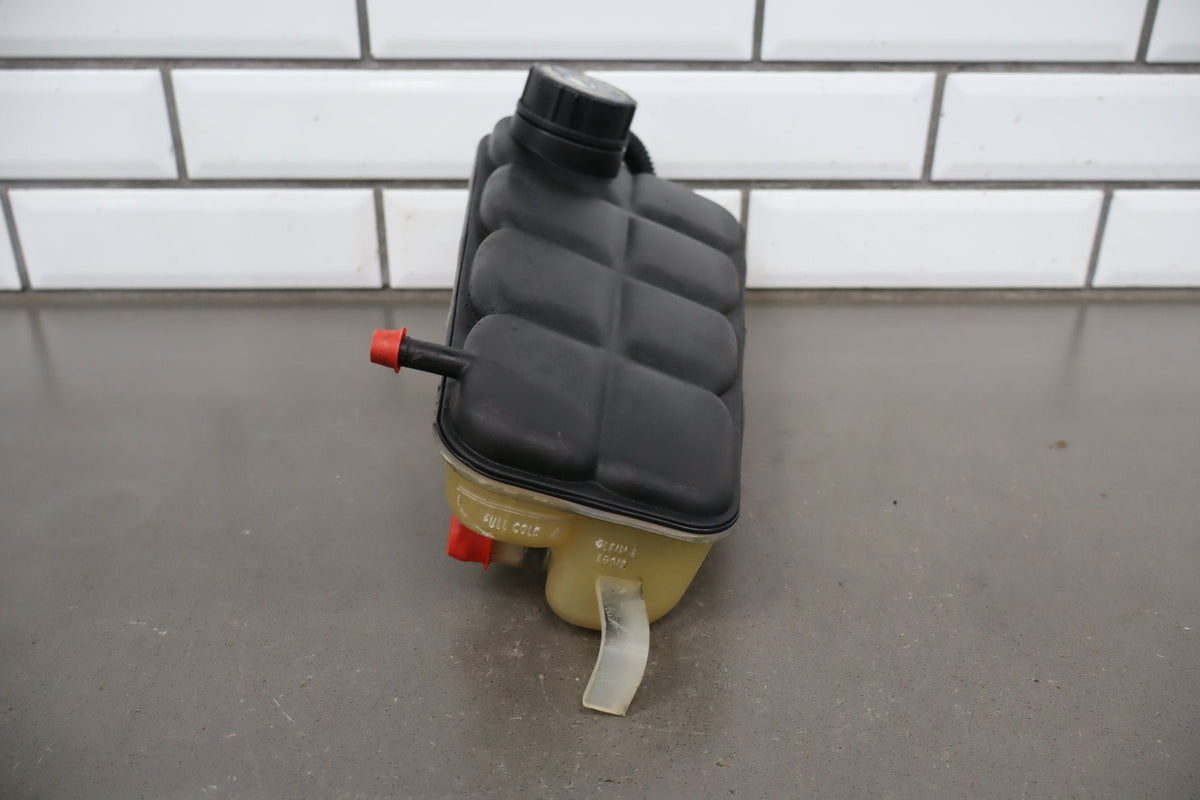 2005-2013 Chevrolet Corvette C6 - Radiator Coolant Overflow Bottle 10304487