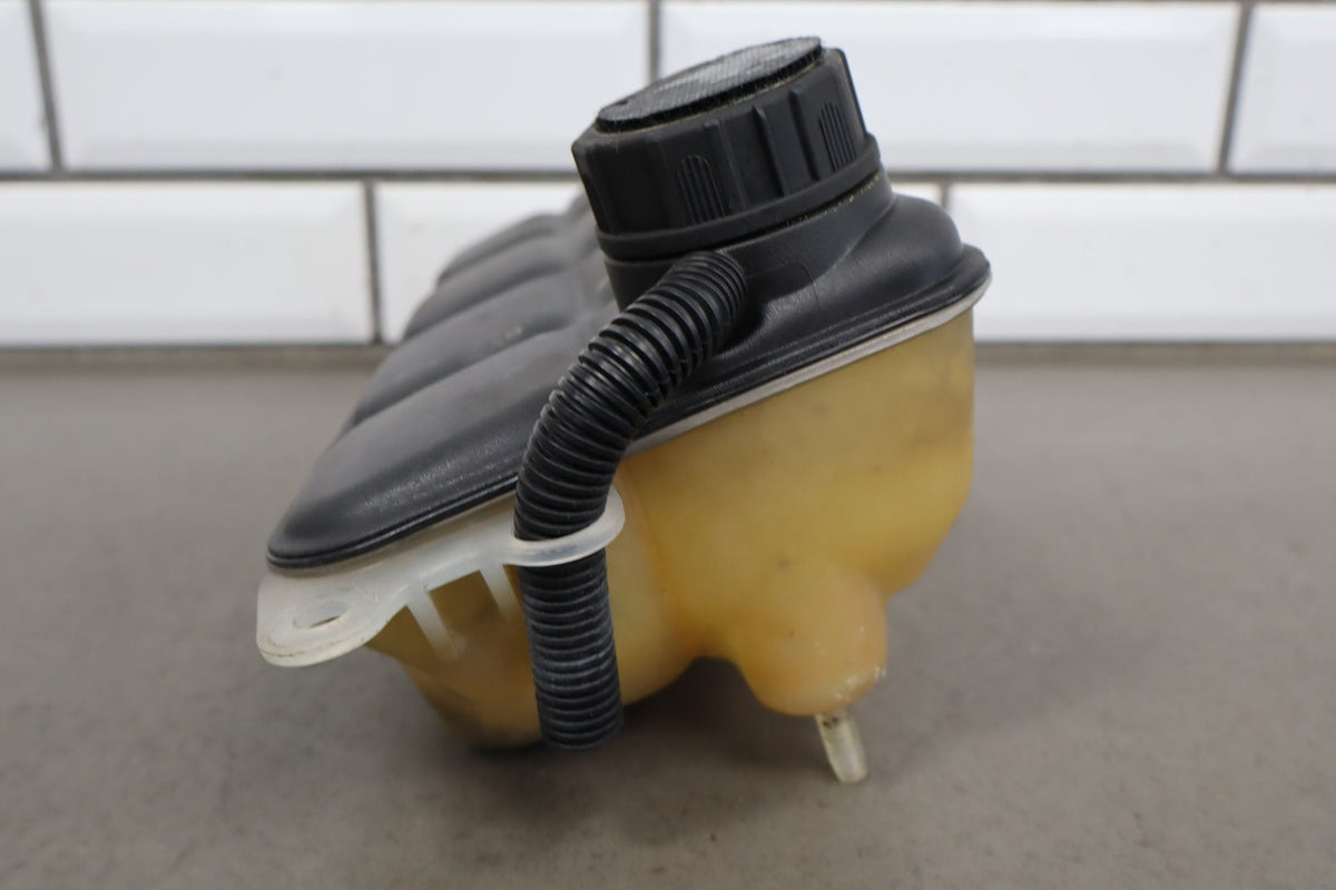 2005-2013 Chevrolet Corvette C6 - Radiator Coolant Overflow Bottle 10304487
