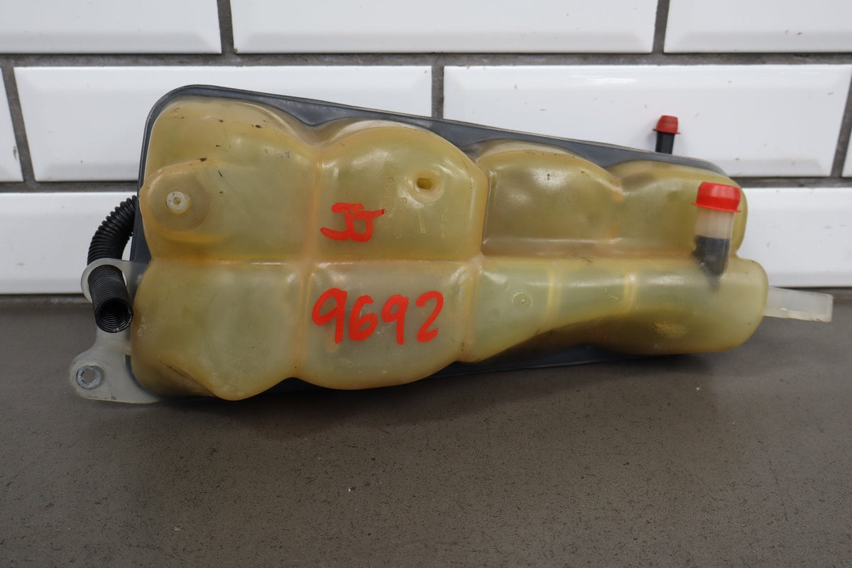 2005-2013 Chevrolet Corvette C6 - Radiator Coolant Overflow Bottle 10304487