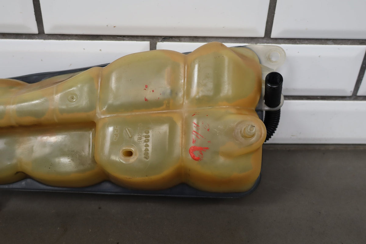 2005-2013 Chevrolet Corvette C6 - Radiator Coolant Overflow Bottle 10304487
