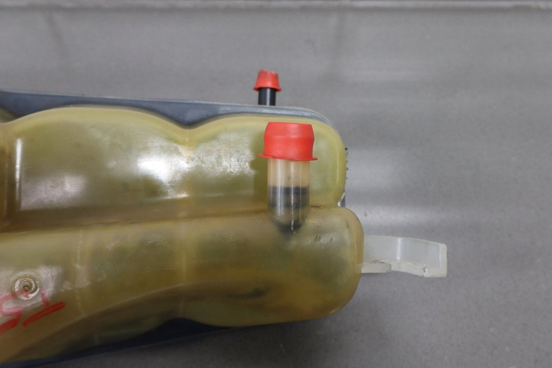 2005 - 2013 Chevrolet Corvette C6 - Radiator Coolant Overflow Bottle 10304487