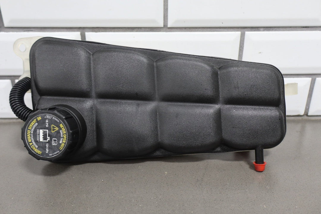 2005 - 2013 Chevrolet Corvette C6 - Radiator Coolant Overflow Bottle 10304487