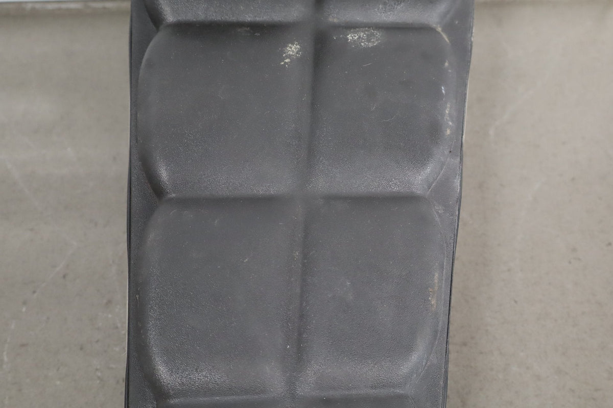 2005-2013 Chevrolet Corvette C6 - Radiator Coolant Overflow Bottle 10304487