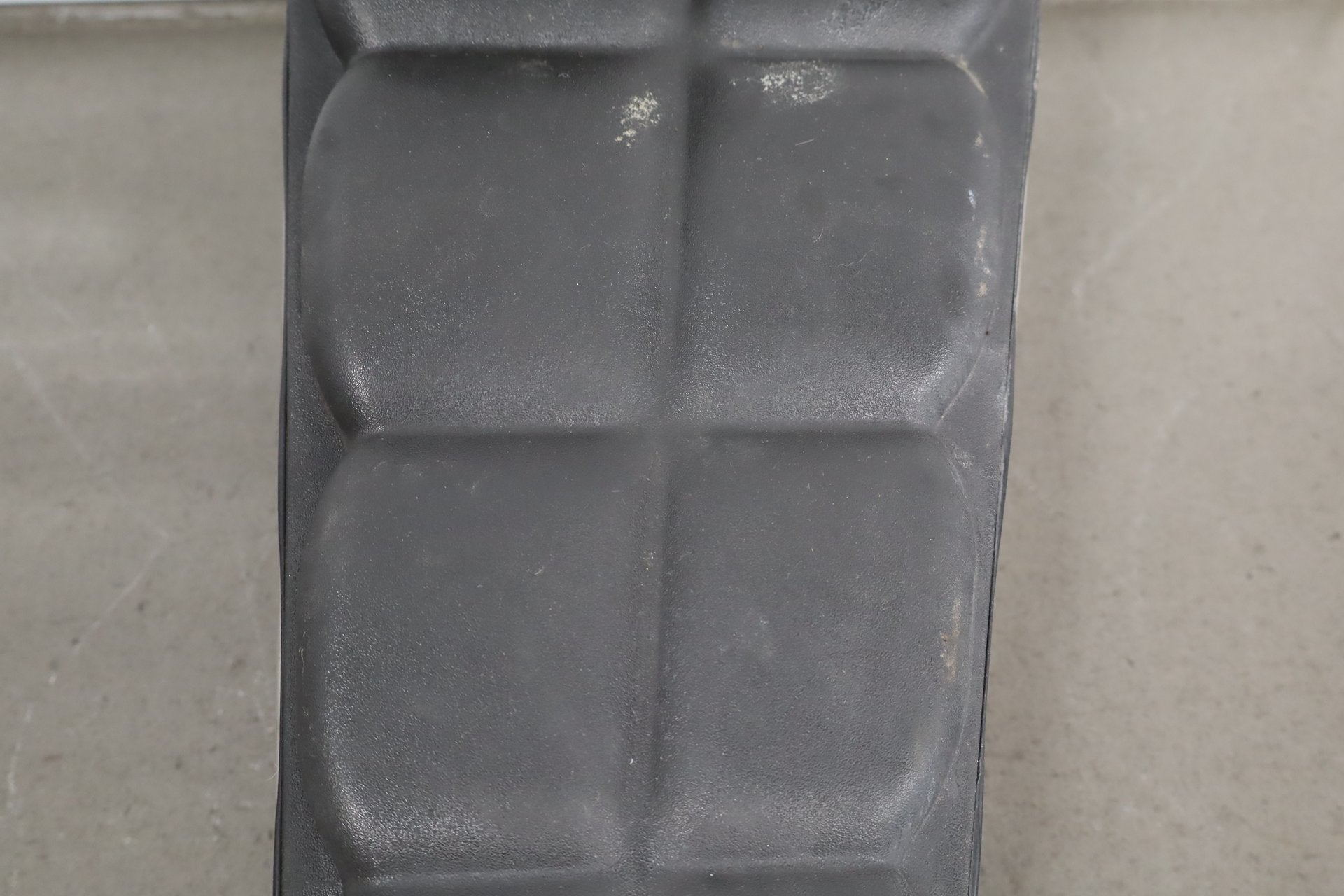 2005-2013 Chevrolet Corvette C6 - Radiator Coolant Overflow Bottle 10304487