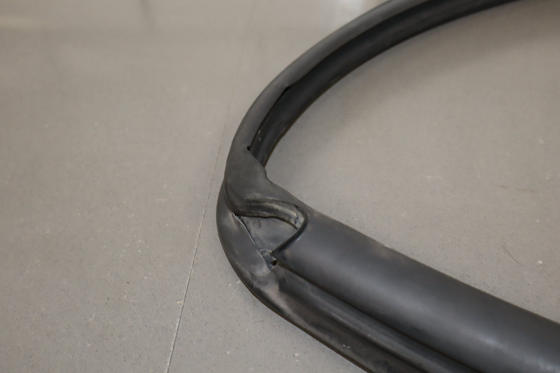 2005-2013 Chevrolet Corvette C6 Rear Targa Seal | On Body