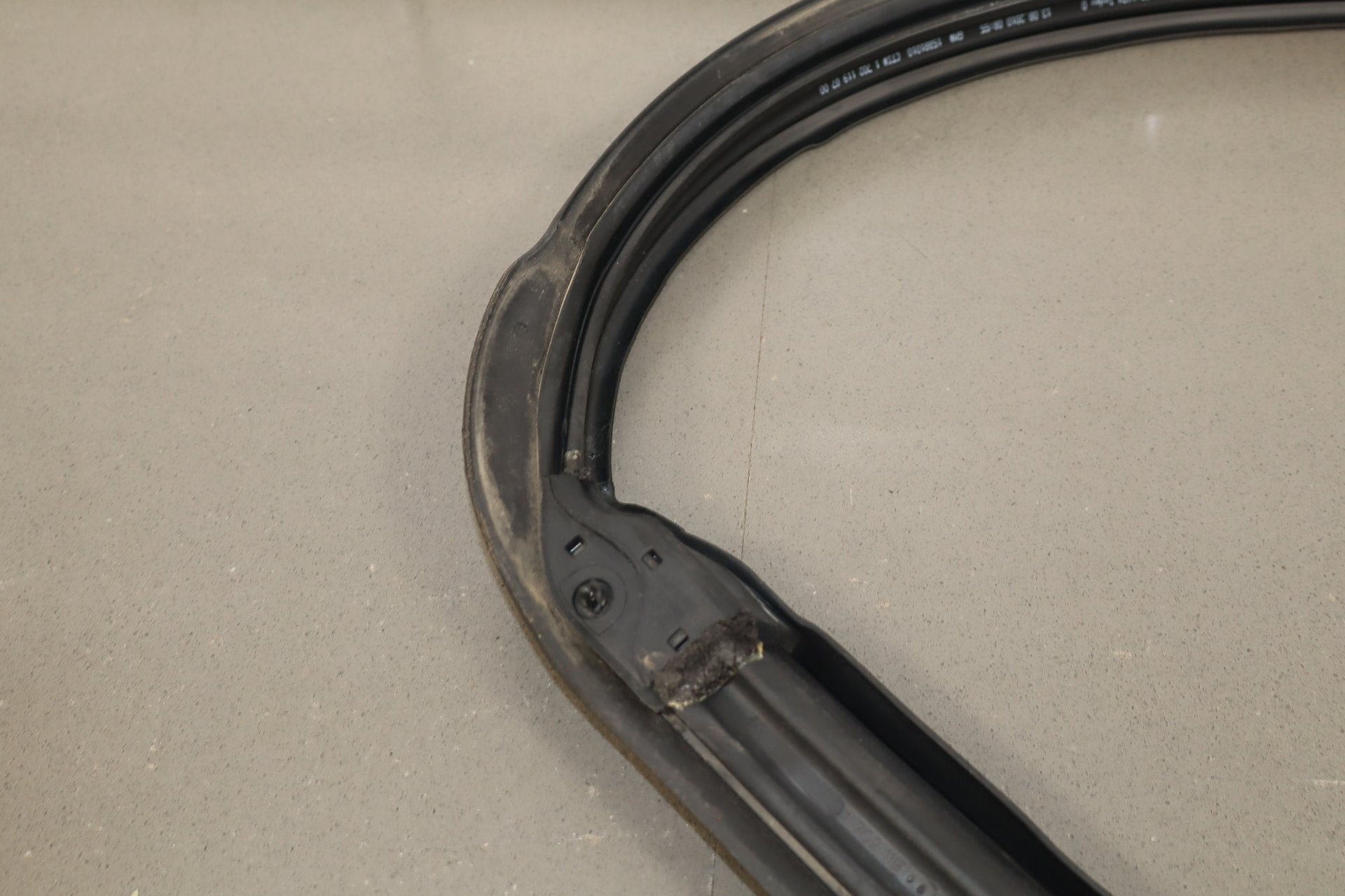 2005-2013 Chevrolet Corvette C6 Rear Targa Seal | On Body