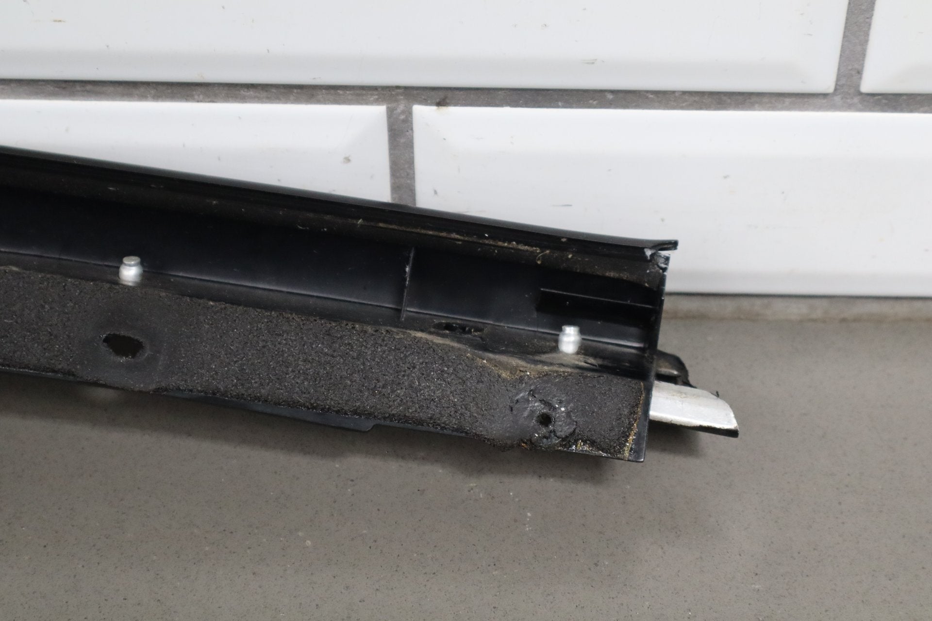 2005-2013 Chevrolet Corvette C6- Right A Pillar Applique
