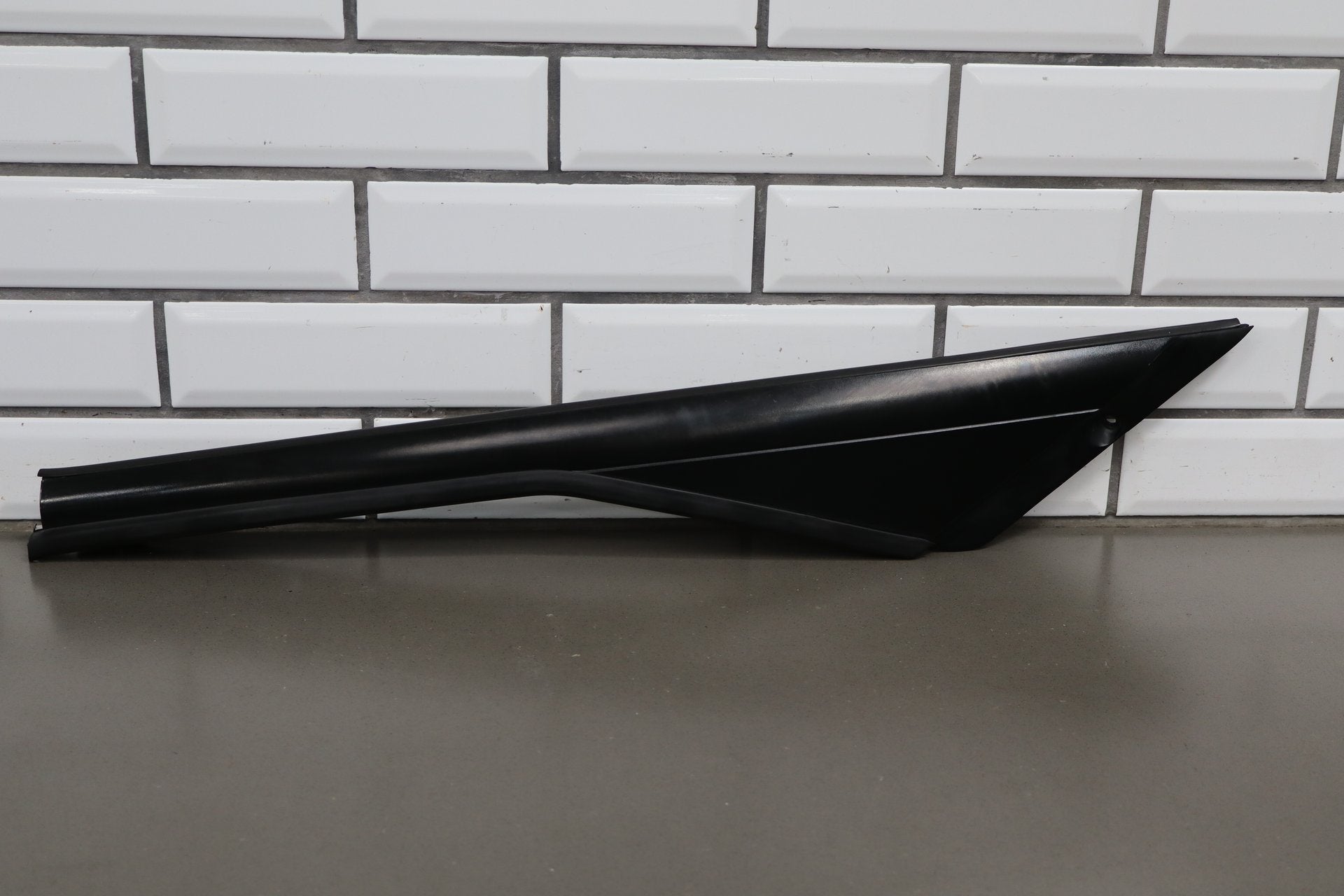 2005-2013 Chevrolet Corvette C6- Right A Pillar Applique