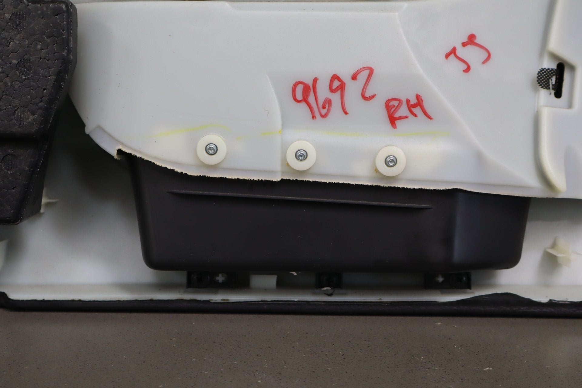 2005-2013 Chevrolet Corvette C6 Right Door Trim Panel Black 19
