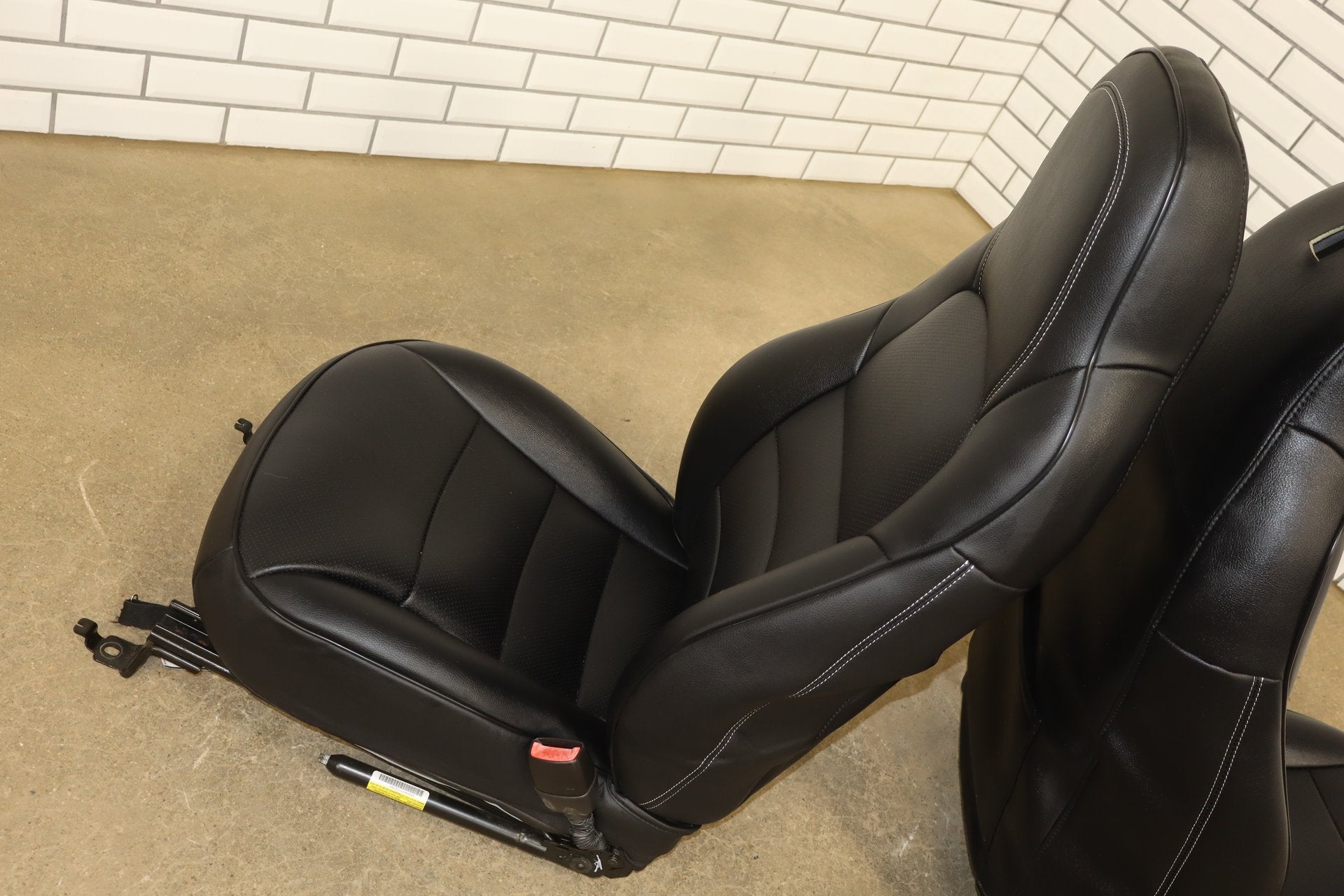 2005-2013 Chevrolet Corvette C6 Sport AQ9 Leather Seats Set Black 19