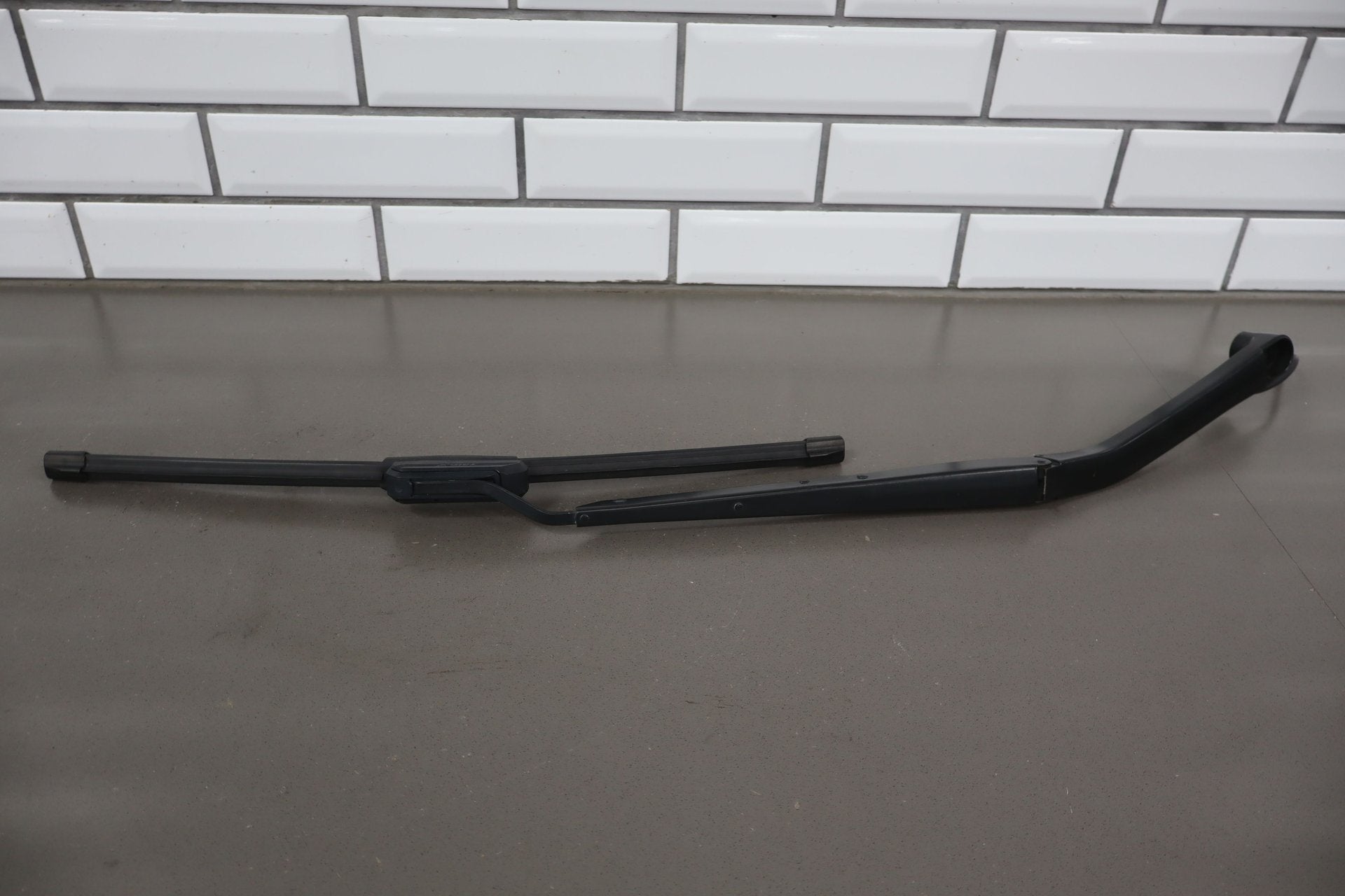 2005-2013 Chevrolet Corvette C6- Wiper Arm Pair