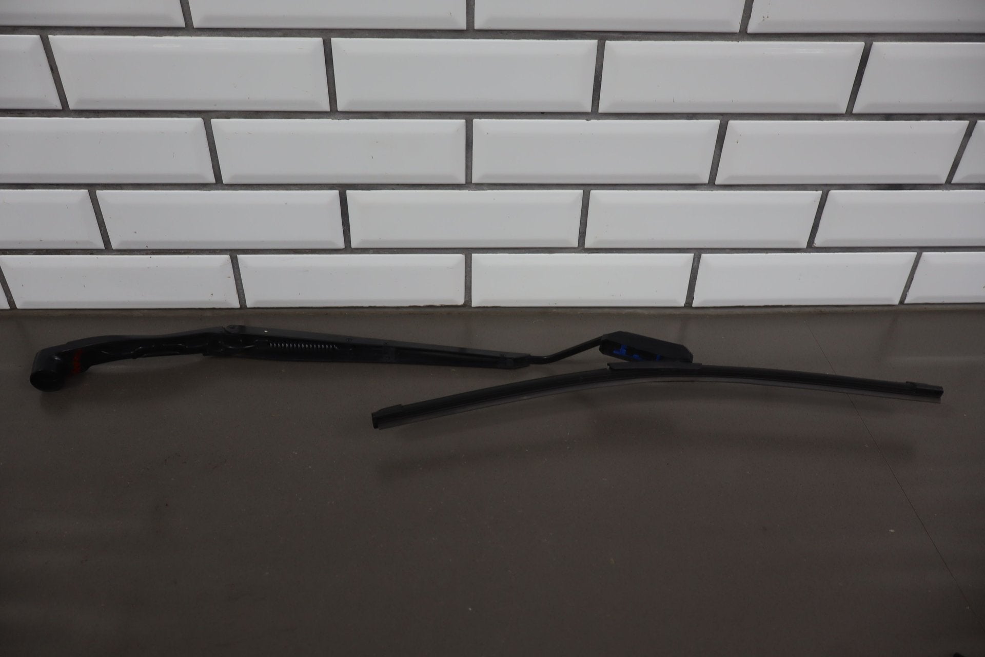 2005-2013 Chevrolet Corvette C6- Wiper Arm Pair