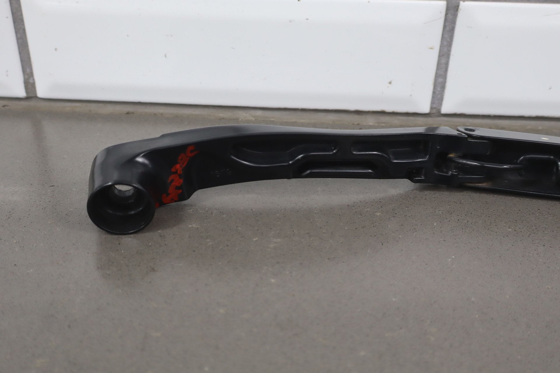 2005-2013 Chevrolet Corvette C6- Wiper Arm Pair